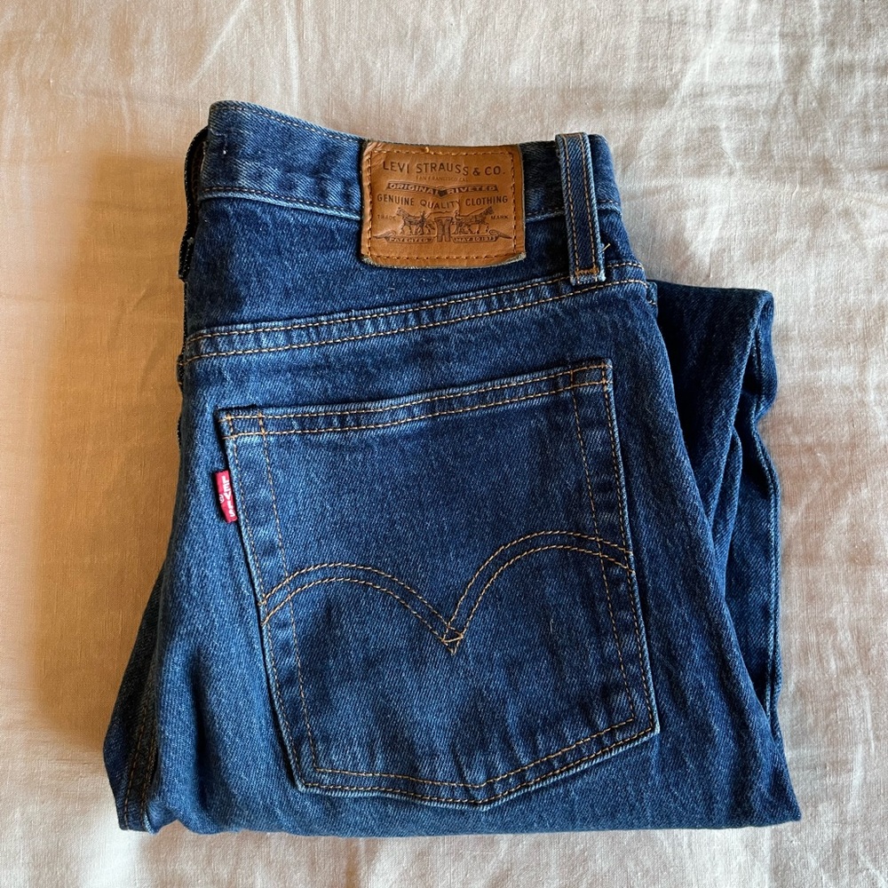 Levi Wedgie Jean
